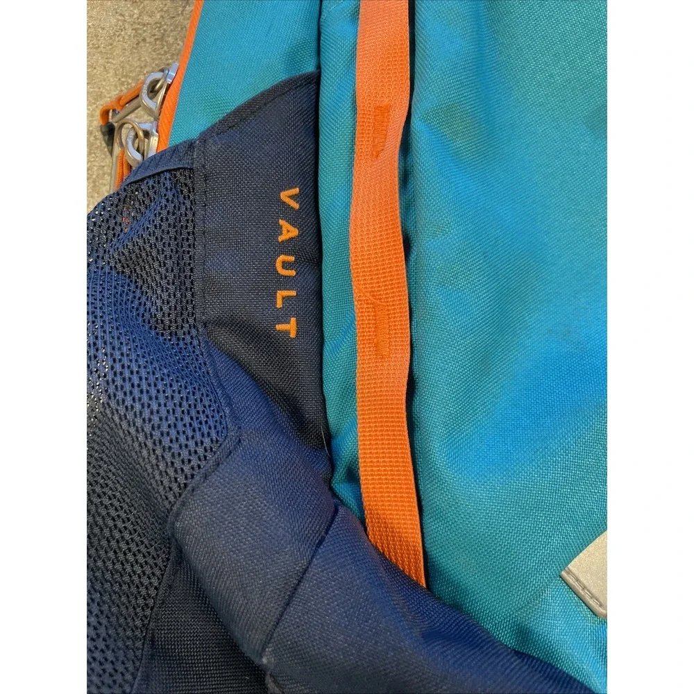 The North Face Vault Backpack Day Hiking Adventure Pack Turquoise And Orange